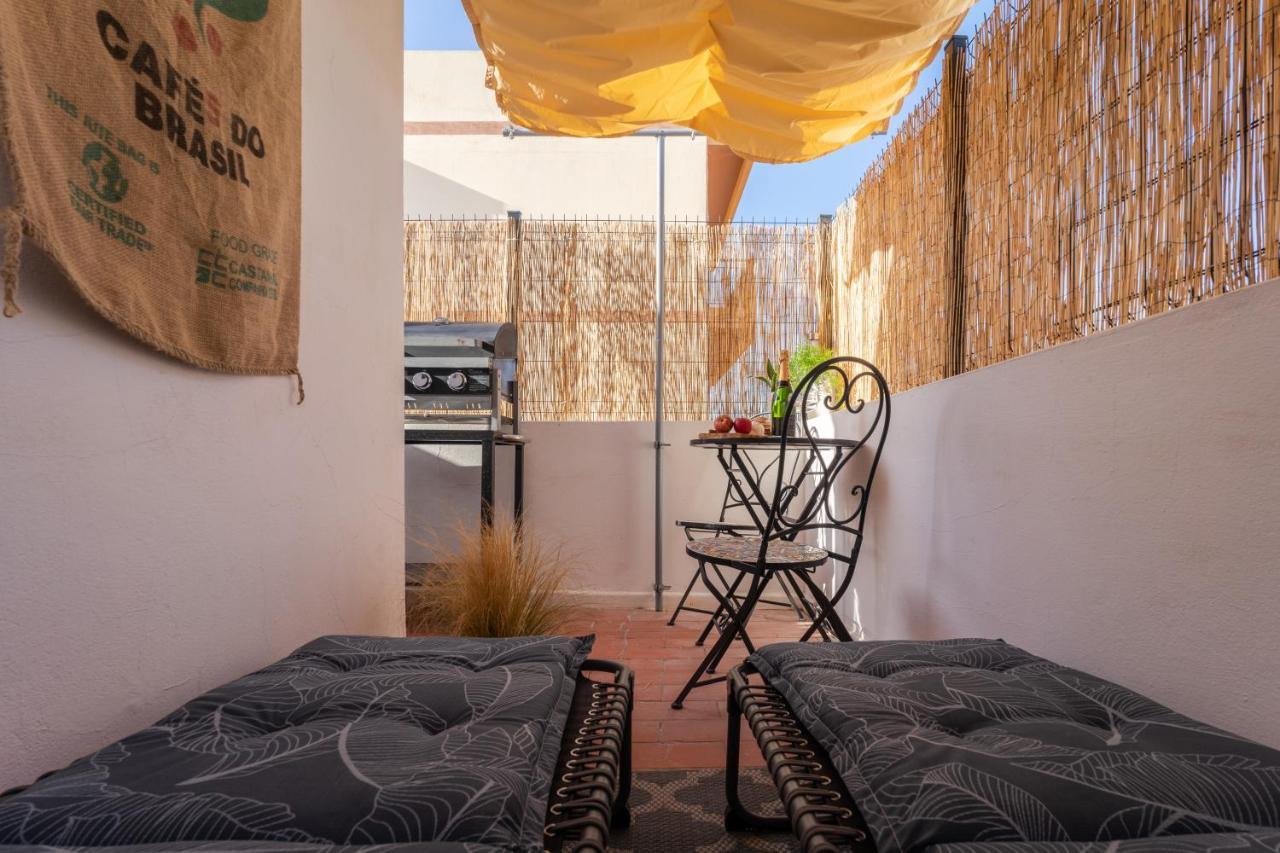 Arty Vintage Townhouse With Rooftop Shower & Sun Loungers Olhao Bagian luar foto
