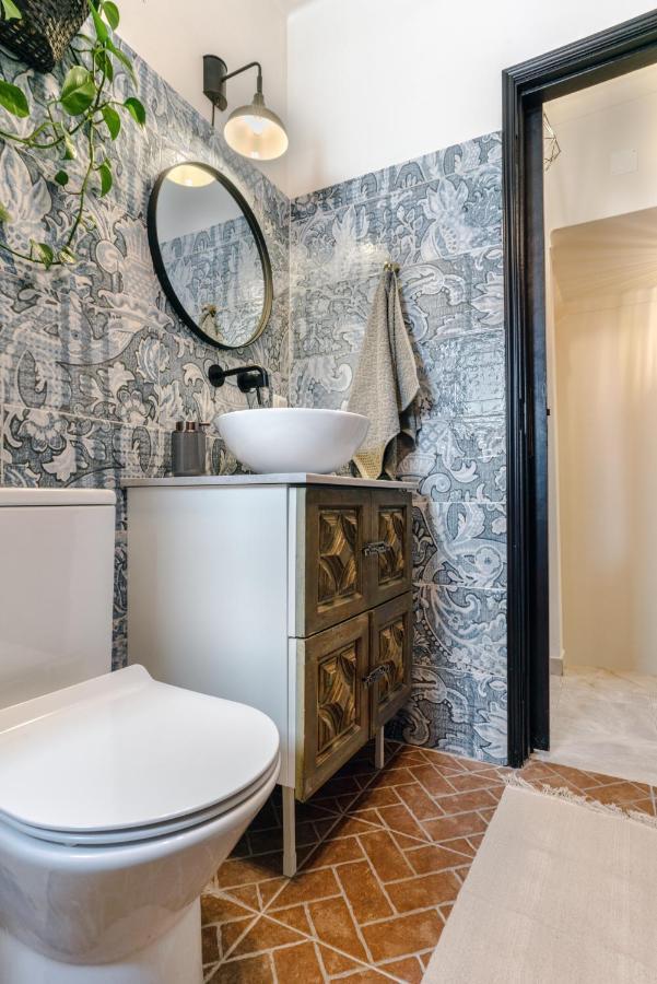 Arty Vintage Townhouse With Rooftop Shower & Sun Loungers Olhao Bagian luar foto